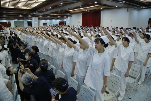 慈大加冠典禮 331位護生將踏入臨床實習