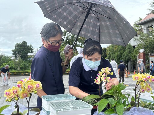 臺中慈院浴佛場地佈置降甘霖 祈願法雨潤蒼生