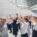 慈大師生校內浴佛 虔誠祈願天下無災