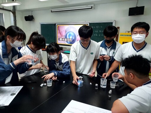 臺南慈中響應全民科學週 動手探究激發科學腦