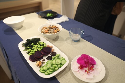 端午新食尚 花蓮慈院「蔬喜蛋糕」上桌