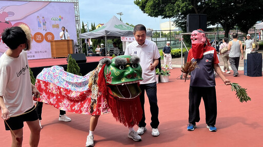 苗栗慈濟在竹南運動公園辦愛心園遊會
