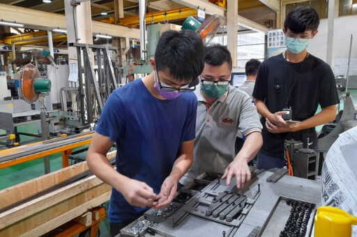 產業接觸零距離！中市推青年職場深度體驗
