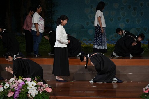 慈大113學年度畢業典禮 祝福畢業生勇敢追夢