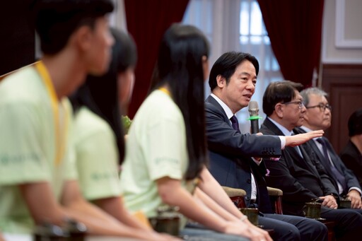 青年志工以愛走向世界 總統肯定台灣最棒代言人
