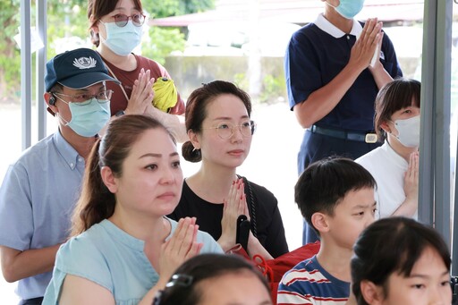 臺南慈小音樂手語演繹為楠西注入暖流送上祝福