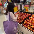 中市環保局攜手量販店 推蔬果裸賣減塑不裝袋