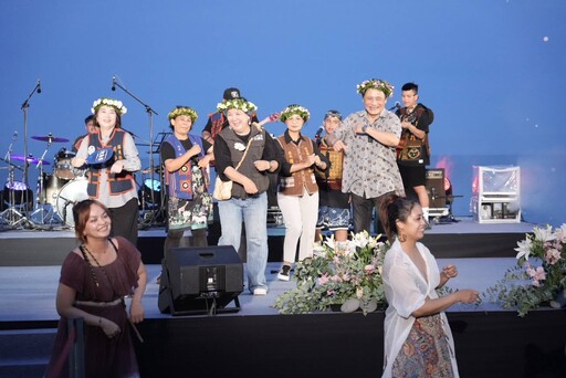 原民會曾主委出席屏東牡丹旭海村海祭音樂會
