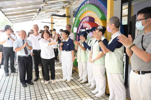 慈濟環保教育車參與嘉市科學168教育博覽會