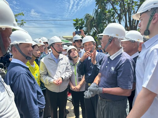 行政院長前往臺南 關懷慈濟協助丹娜絲災後復原