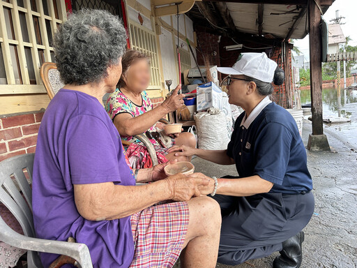 雲林慈濟提供熱食關懷0728水林豪雨影響民眾