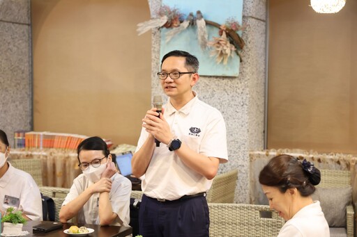 檳城人醫會取經花慈 驚豔創研能力及中西醫合療