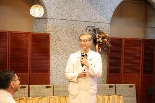檳城人醫會取經花慈 驚豔創研能力及中西醫合療