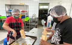 大林慈院病房的希望種子 學員手作點心回饋社會