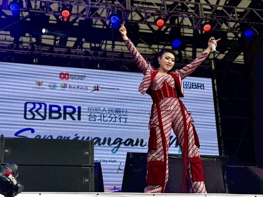 印尼移工文化嘉年華「印尼五月天」粉絲擠市民廣場