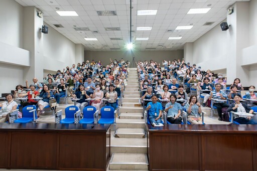 為開館暖身！ 中美館首批志工培訓啟動