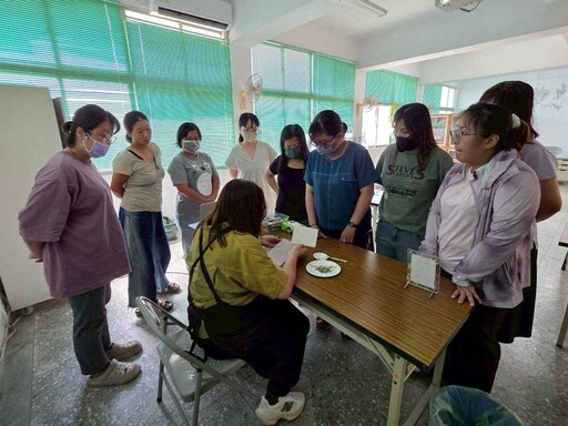 押花相框療癒手作 燕巢據點伴家長紓壓