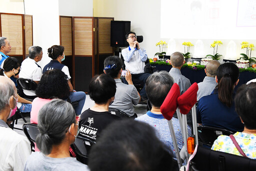 嘉義慈濟診所辦七月吉祥祈福會 病友以生命故事燃希望