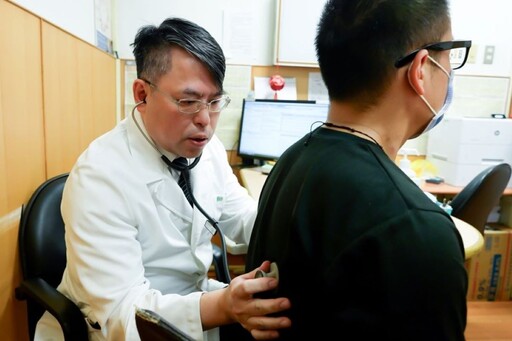 肺部白影非肺炎！竟是蛋白質沉積症 全肺灌洗恢復健康呼吸