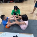 大岡山早療中心辦親子瑜珈 促親子正向互動