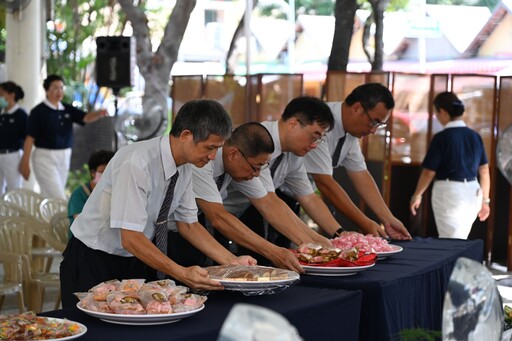 公園辦七月吉祥月祈福 里長供齋共善護生