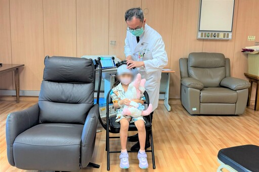 台中慈院醫療團隊攜手家屬 A流腦炎女童奇蹟康復