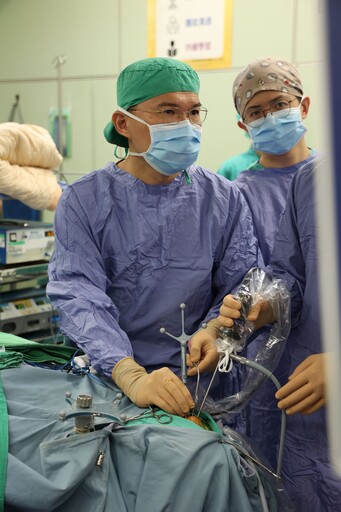 四手聯彈 經鼻經蝶竇腦瘤清除術