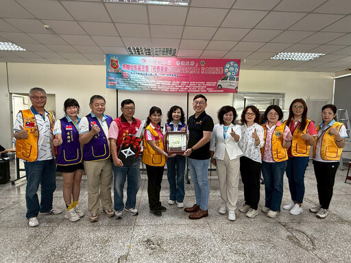 高雄市新強薇獅子會捐贈交通車 助力伊甸屏東身障服務