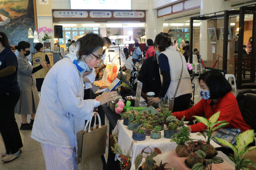 中區慈濟脊損重建中心歲末活動 點亮希望之光