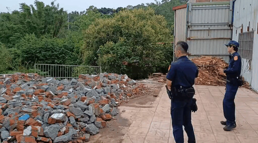 違章鐵皮屋暗藏「黑粒仔」賭場|淡水警鐵腕執法強行拆除維護轄內治安