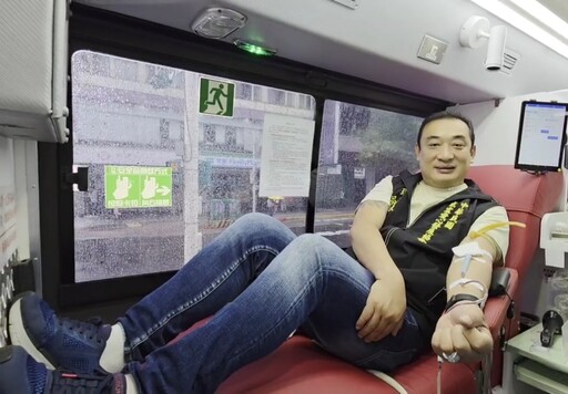 四台捐血車全滿!威震愛心發展協會獲衛福部表揚 吳明達:「有愛就有溫暖」