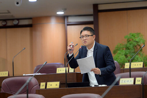 重塑坑子溪水岸自行車道 市議員錢龍:給居民一個安全騎乘空間