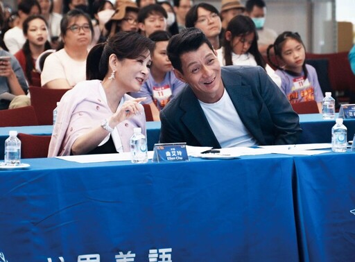 AI世代由我來演!弋果小學生美語Talk Show大秀創意