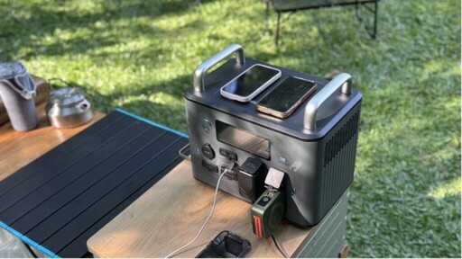 飛利浦推出POWER BANK PRO 1500W 一機撐住家電與伺服器!
