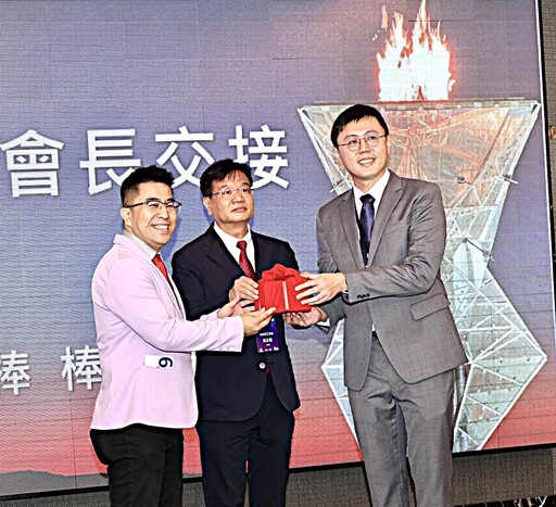 《傳承創新 永續共好》新傳會會長交接 聚焦AI、ESG新趨勢