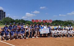 邱奕勝議長捐款添購球具 助3偏鄉棒球隊員築夢!