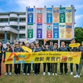 龜山國小少棒隊添榮耀 遠雄志工獻上專屬獎盃櫃