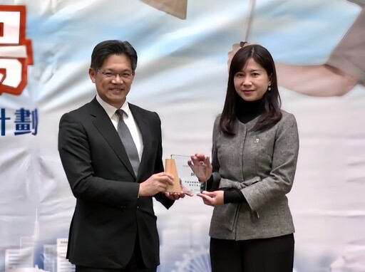 日盛台駿榮獲台北市職場性別平等認證銅質獎