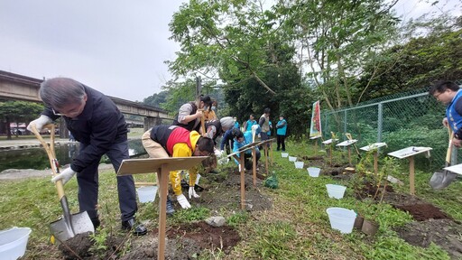 林保署植樹活動 台灣原生樹種一起集點樹進入原鄉