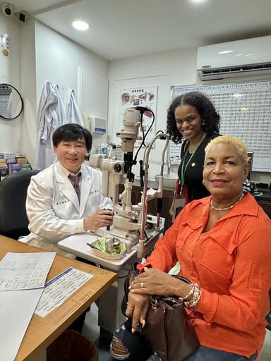 台灣國際醫療名揚海外 聖露西亞總理夫人來台參加國家慶典之際 接受眼科雷射手術