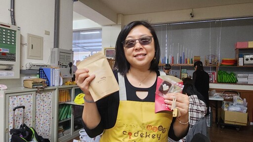 香港中醫師林家揚率隊前往南投國姓義診 溫暖善行讓偏鄉老人揪甘心