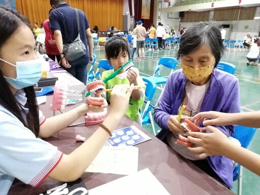 夏日眼睛要補水 信賴眼科賴麗如籲多吃蓮藕木耳