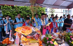 中元普渡 市公所團隊祈求風調雨順