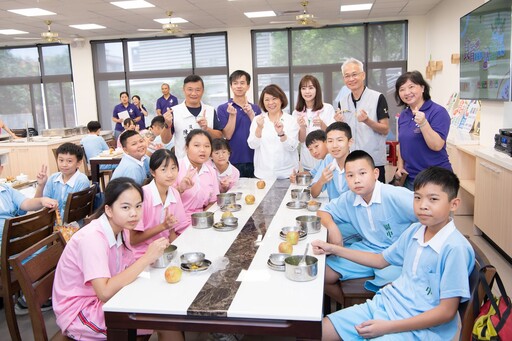 全國首創校園增設午餐食育組 嘉市提升學童營養午餐品質