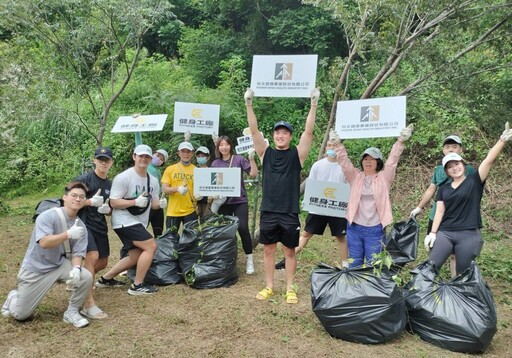 開戰「綠癌」！柏文除小花守護生態