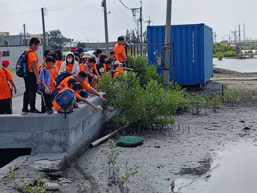 公私協力推廣濕地生態教育 雲縣保長國小師生探訪口湖濕樂園