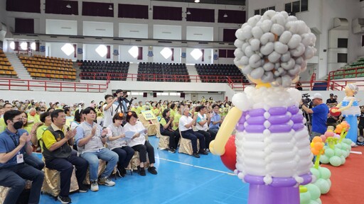 影音/越活越年輕 嘉義市長者逆齡班結業展現逆齡10歲超能力