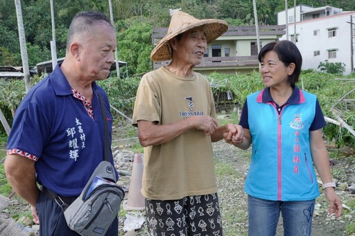 「愛讓我們聚在一起」 游淑貞引領團隊訪視獨居長者