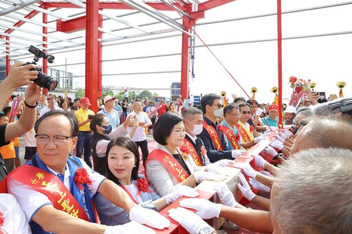 雲林六房媽土庫股過港紅壇上樑 信眾觀禮祈求平安順利