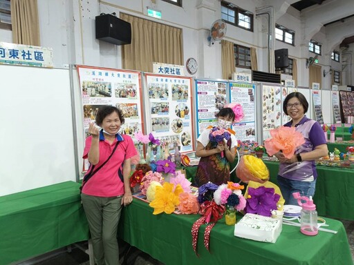 溪湖鎮福利社區成果展暨志工表揚大會 彼此分享相互觀摩學習